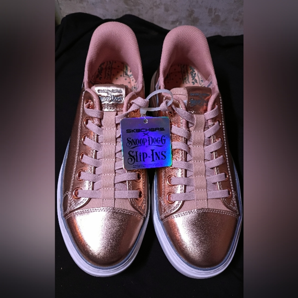 Skechers Rose Gold Metallic Slip-On Sneakers special SNOOP DOG collection 7.5